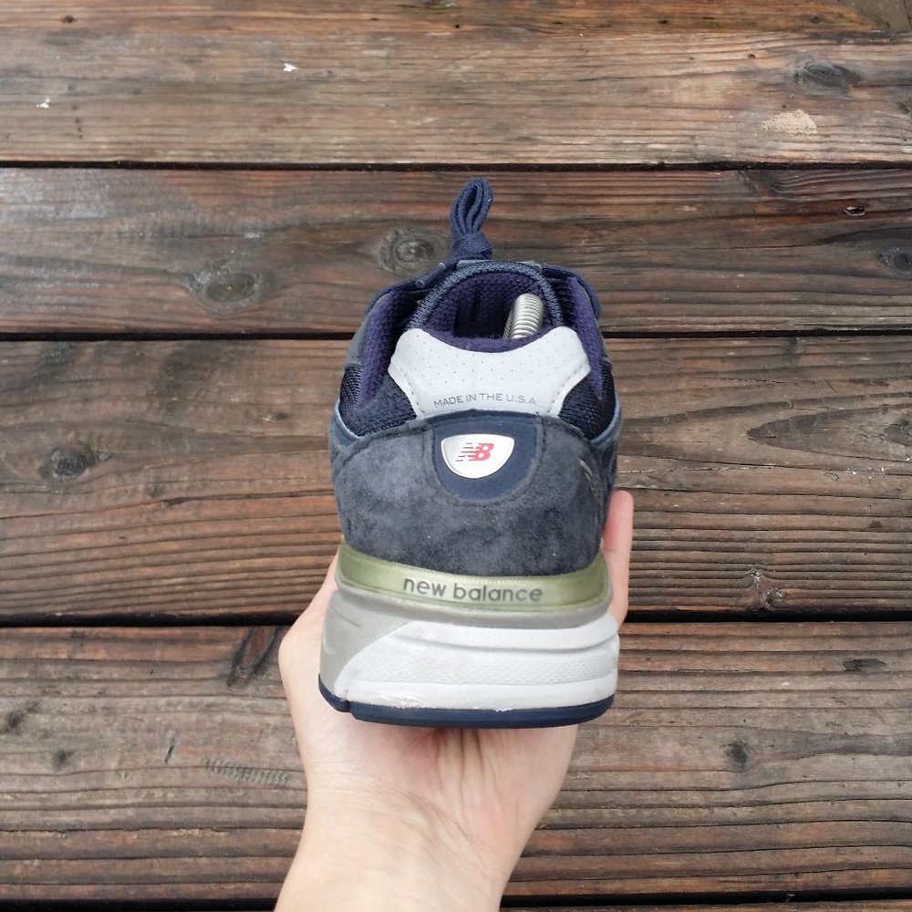 Size 10.5 Women /Size 9 Men New Balance 990v4 Made In USA United States America - Picture 6 of 8